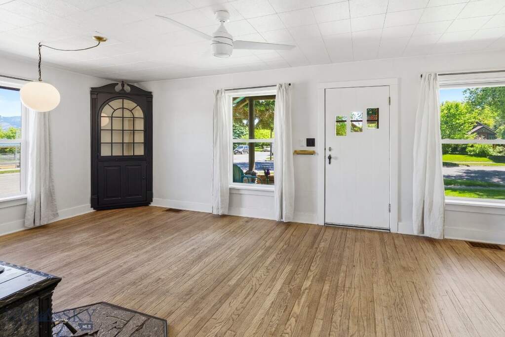 3 Bedroom Single Family Home/House's Image 16