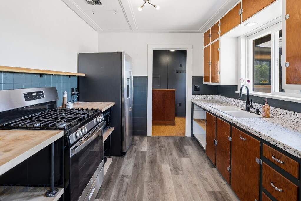 3 Bedroom Single Family Home/House's Image 21