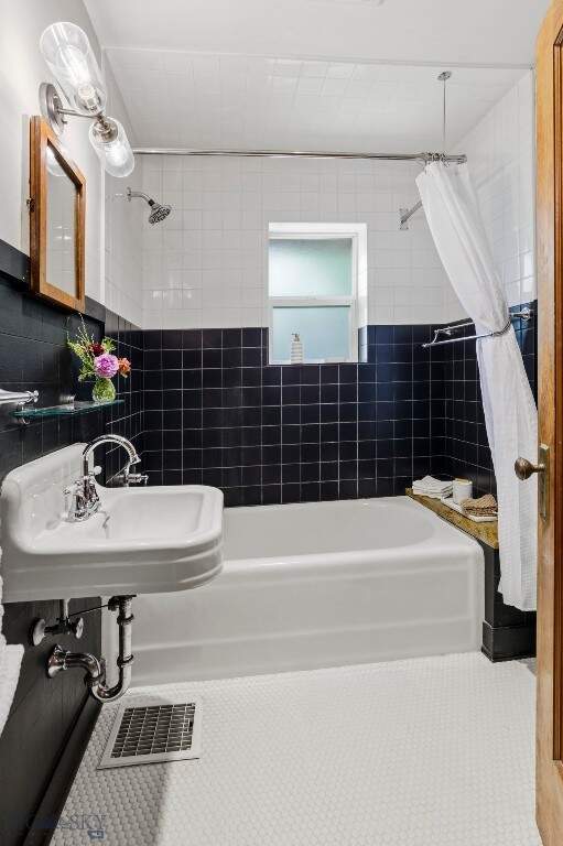 3 Bedroom Single Family Home/House's Image 31