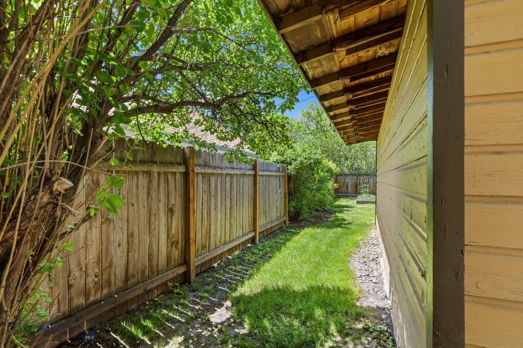3 Bedroom Single Family Home/House's Image 51