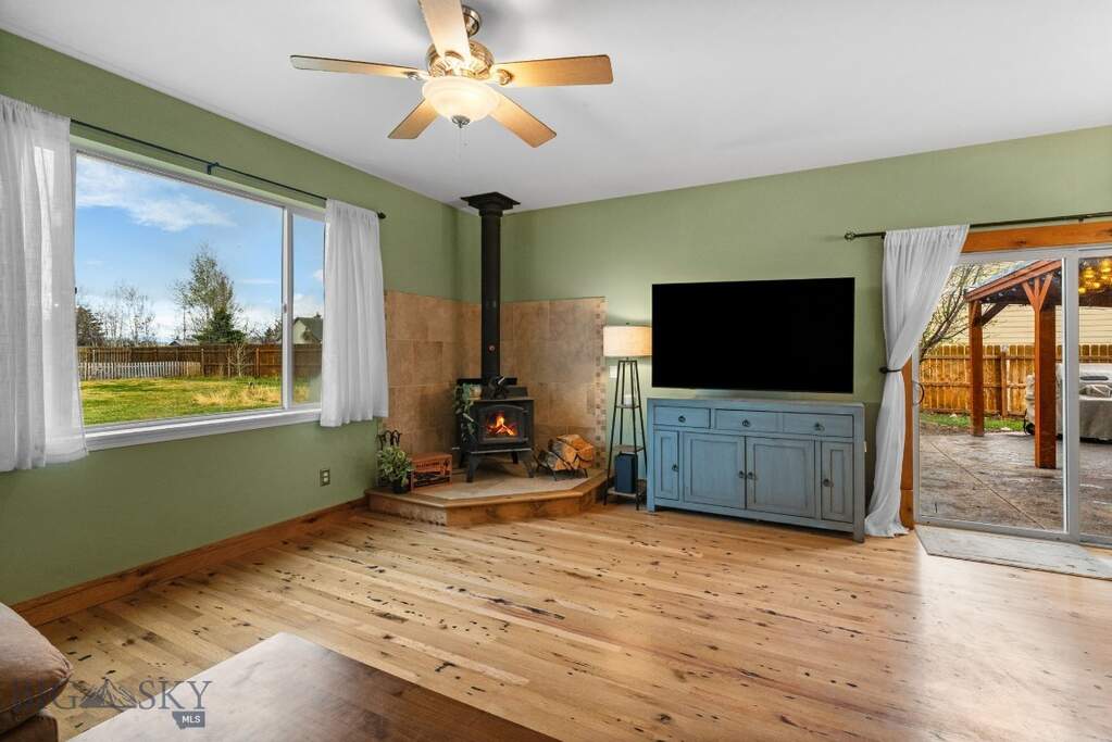 5 Bedroom Single Family Home/House's Image 13