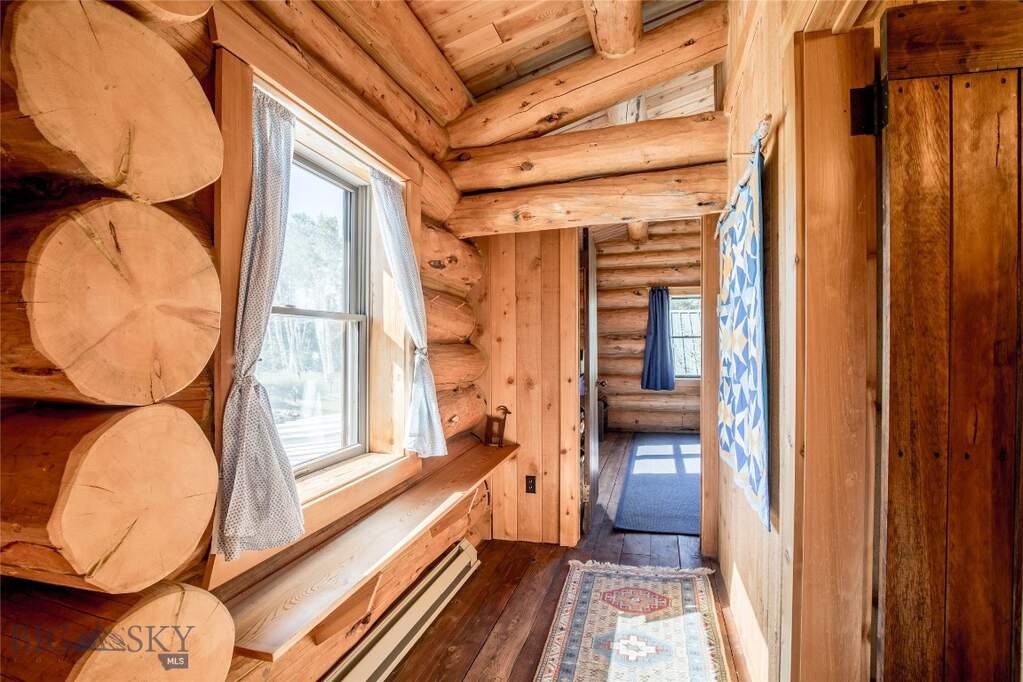 5 Bedroom Single Family Home/House's Image 31