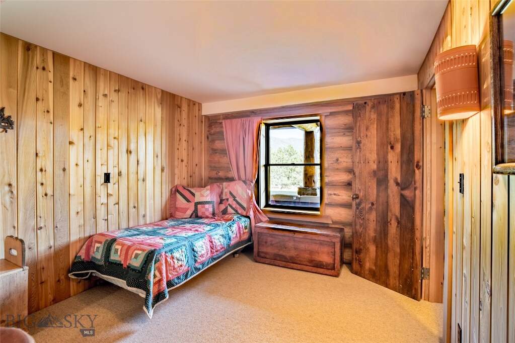 5 Bedroom Single Family Home/House's Image 41