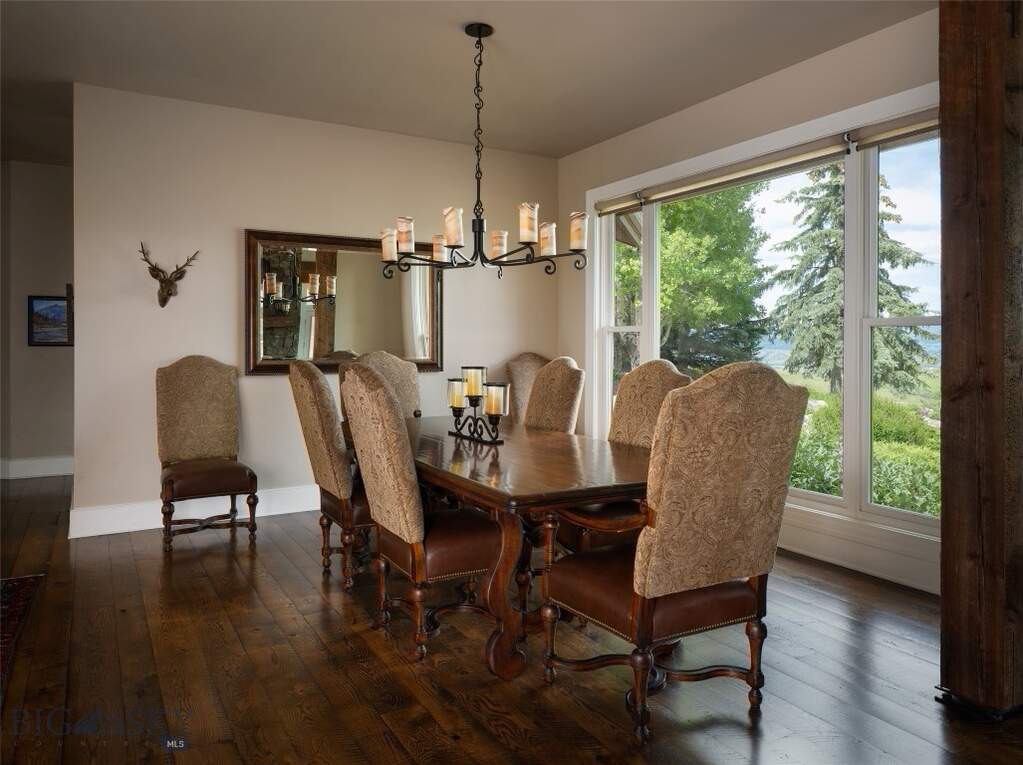 4 Bedroom Single Family Home/House's Image 9