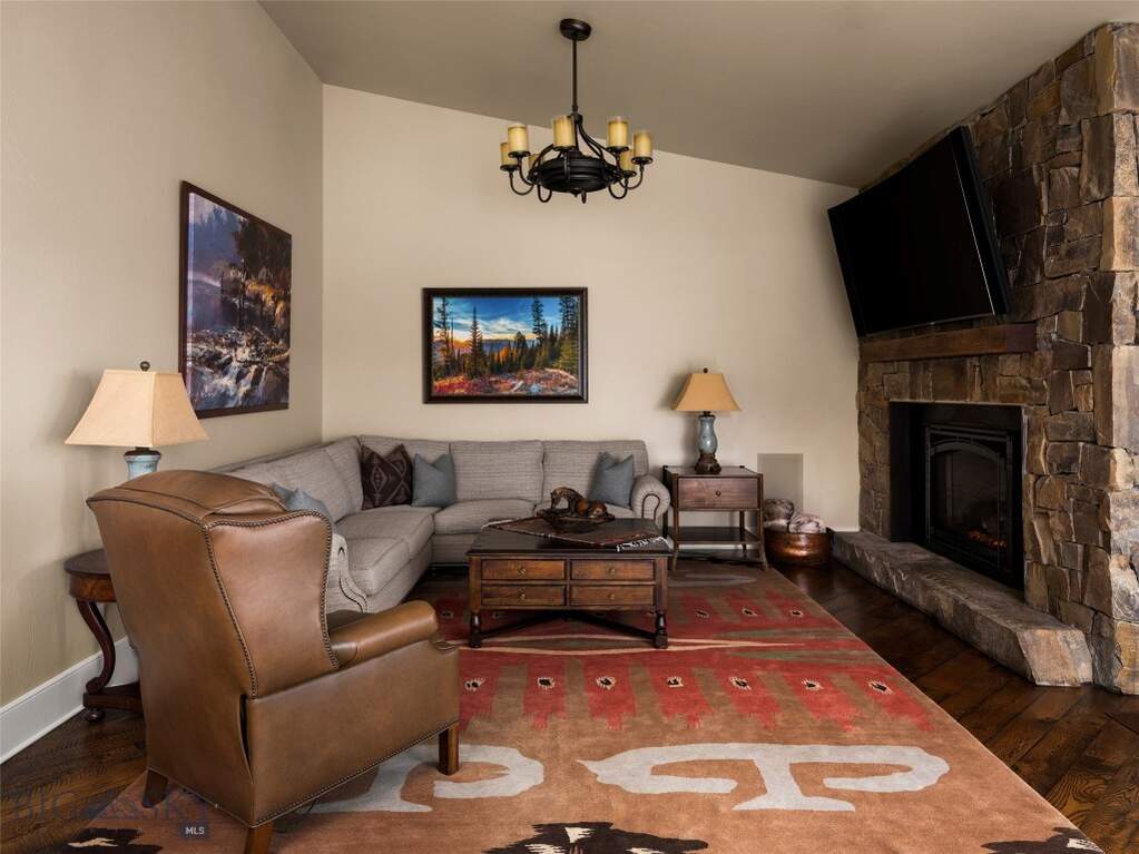 4 Bedroom Single Family Home/House's Image 15