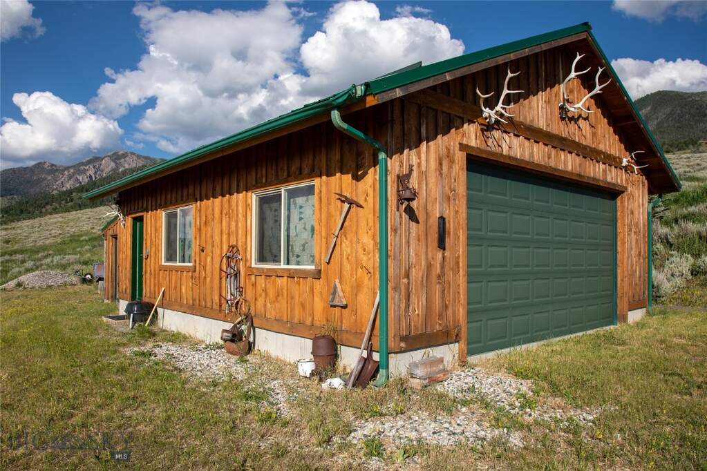 2 Bedroom Single Family Home/House's Image 24