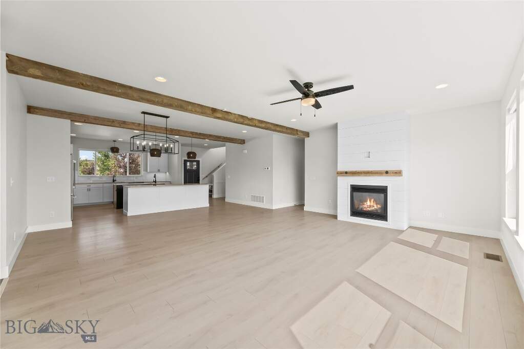 3 Bedroom Single Family Home/House's Image 14