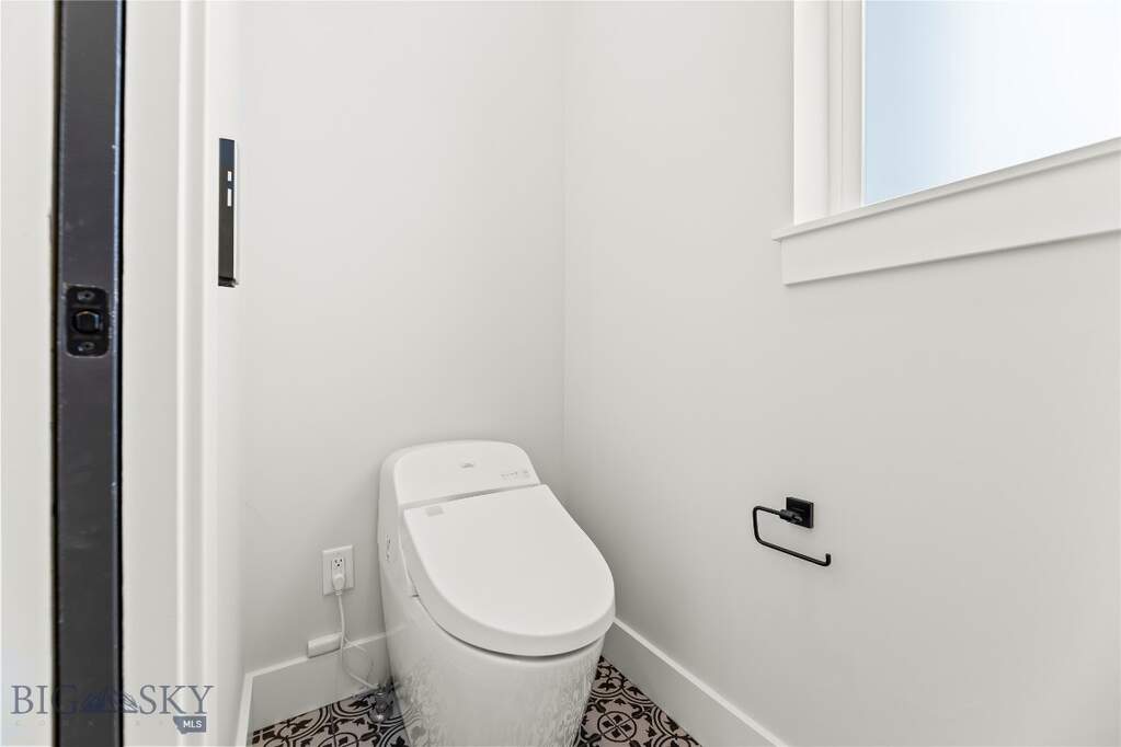 3 Bedroom Single Family Home/House's Image 38