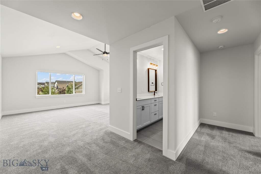 3 Bedroom Single Family Home/House's Image 47