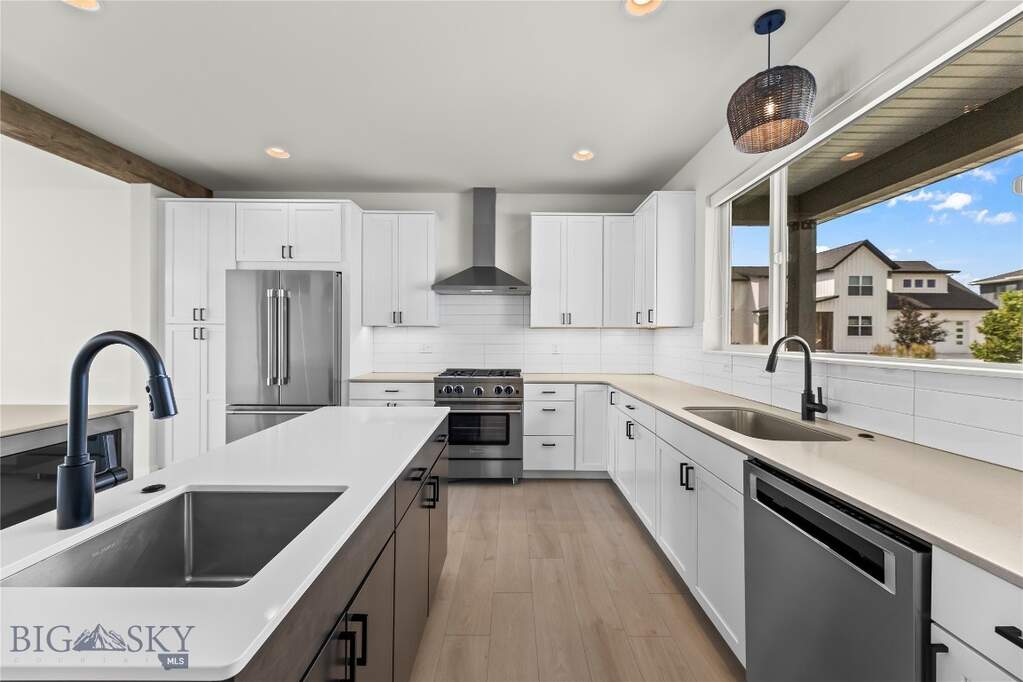 3 Bedroom Single Family Home/House's Image 3