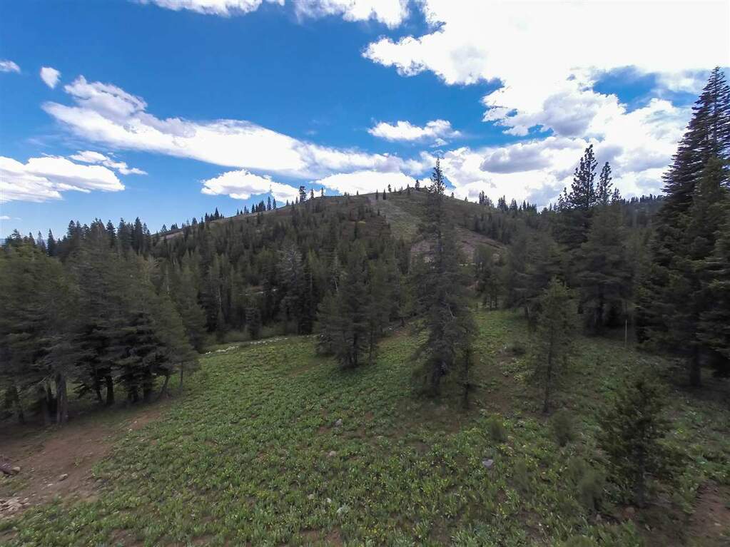 16151 Skislope Way, Truckee, CA 96161