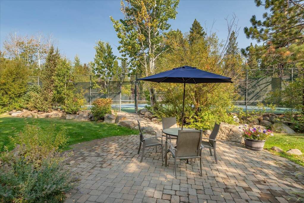 2560 Lake Forest Road #2, Tahoe City, CA 96145