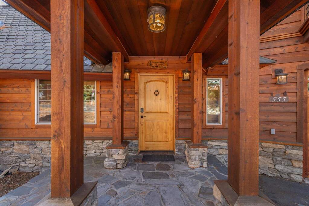 555 Tunnington Drive, Carnelian Bay, CA 96140