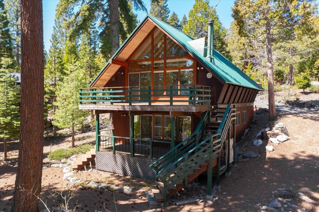 5822 Victoria Road photo