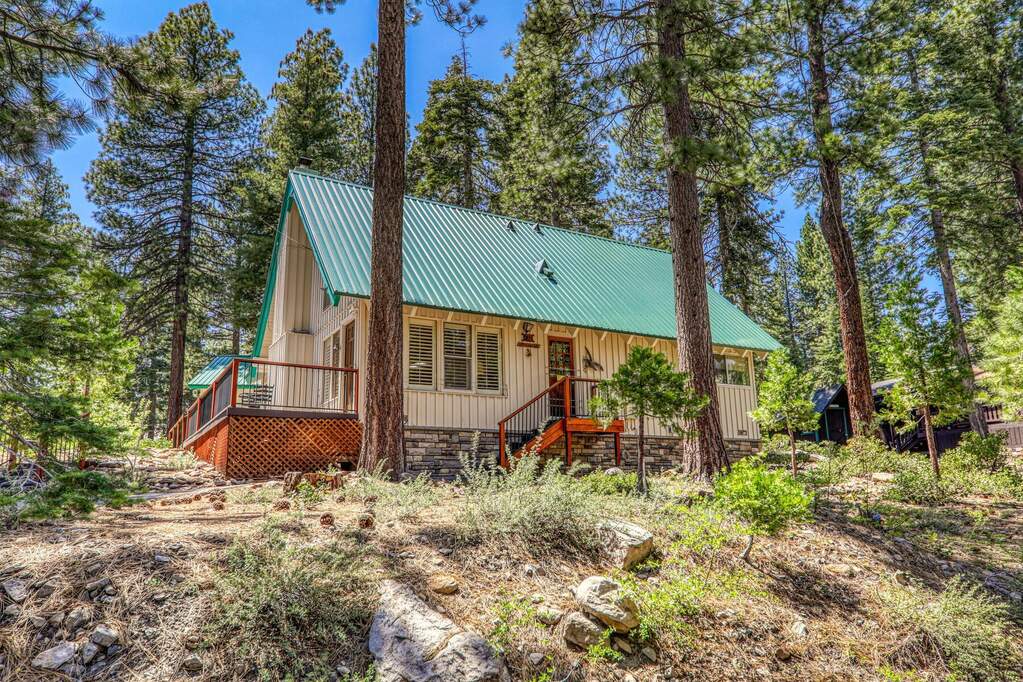 5775 Victoria Drive photo