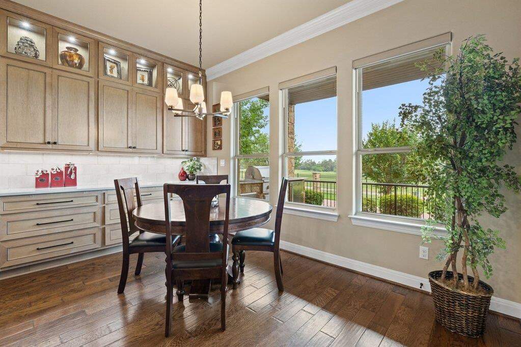 4 Bedroom Single Family Home/House's Image 15