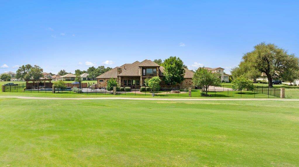 4 Bedroom Single Family Home/House's Image 36