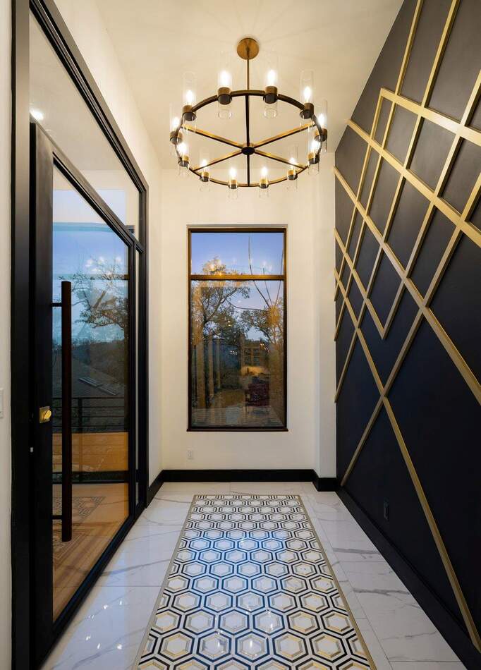 5 Bedroom Single Family Home/House's Image 14