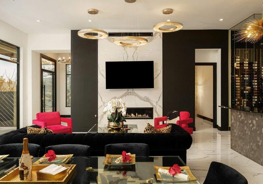 5 Bedroom Single Family Home/House's Image 22