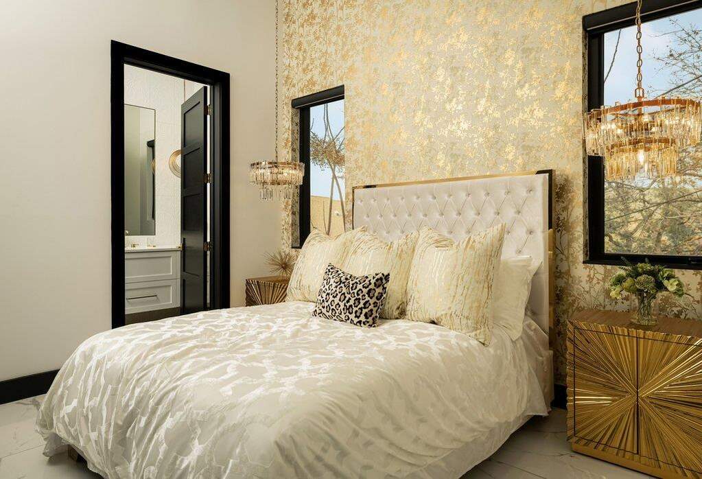 5 Bedroom Single Family Home/House's Image 25