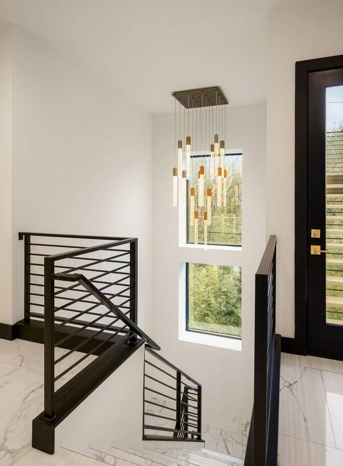 5 Bedroom Single Family Home/House's Image 27
