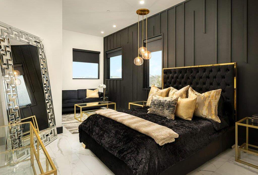 5 Bedroom Single Family Home/House's Image 30