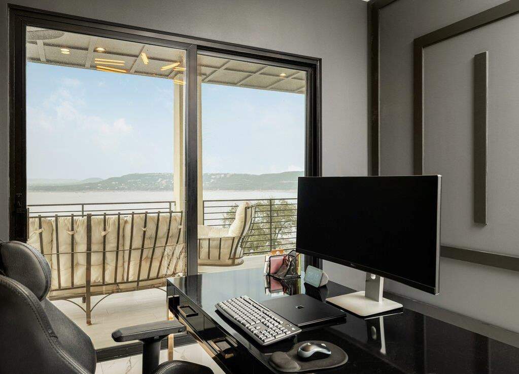 5 Bedroom Single Family Home/House's Image 34
