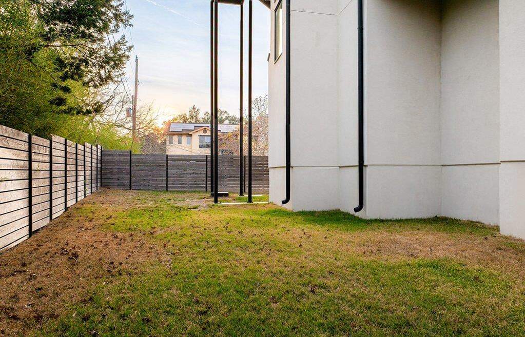 5 Bedroom Single Family Home/House's Image 37