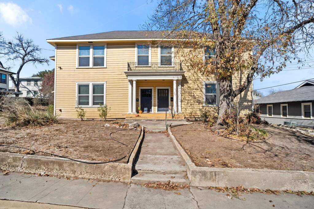 6 Bedroom Multi Unit's Image 23