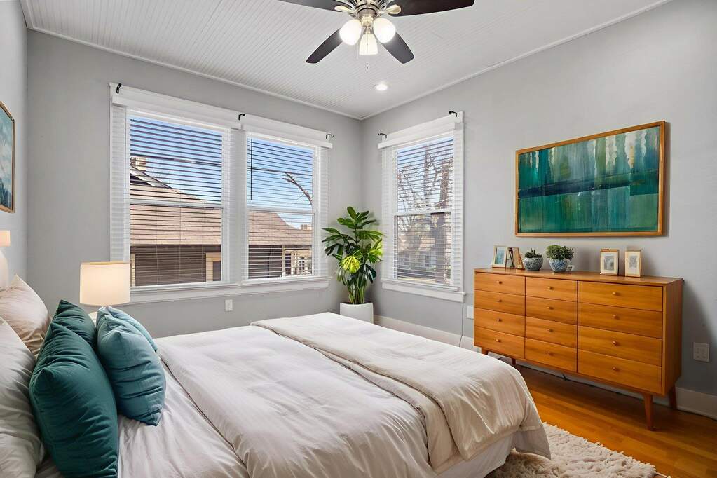 6 Bedroom Multi Unit's Image 4