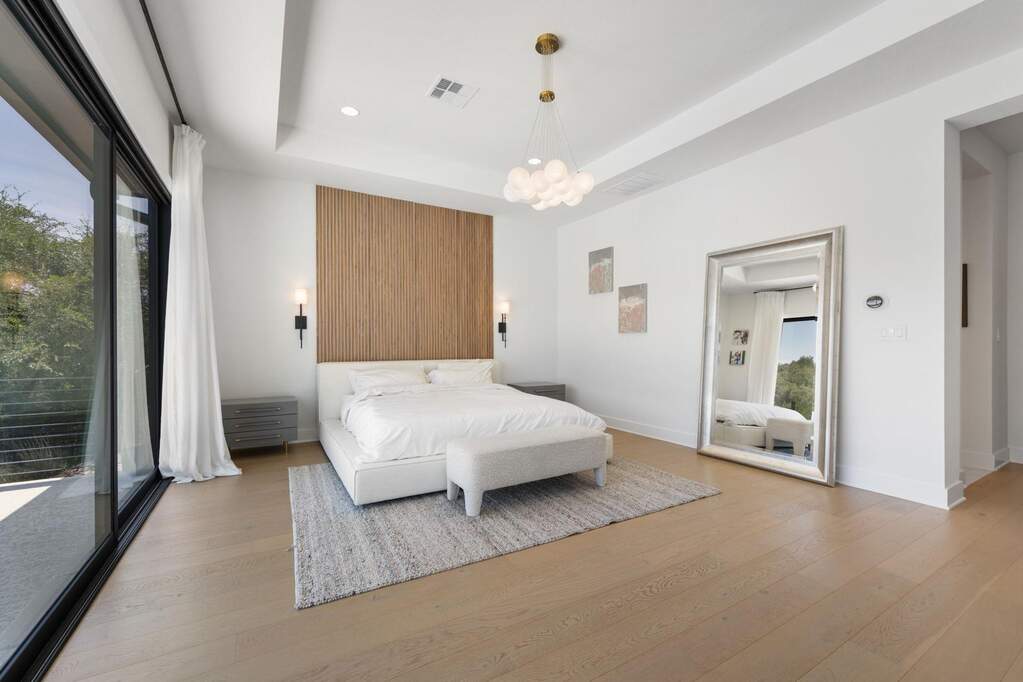 5 Bedroom Single Family Home/House's Image 24