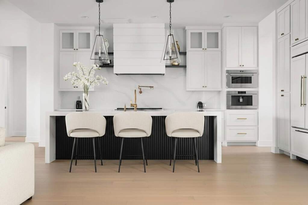 6 Bedroom Single Family Home/House's Image 3
