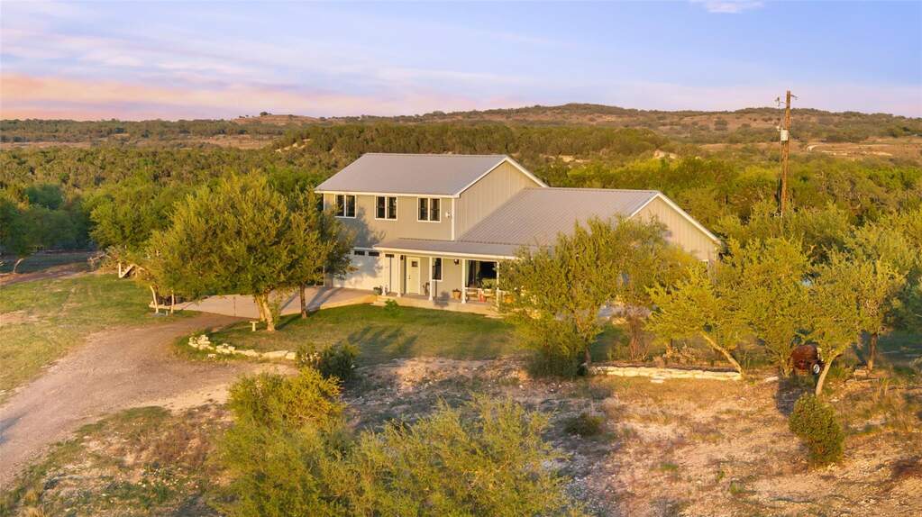3 Bedroom Farm/Ranch/Plantation's Image 22