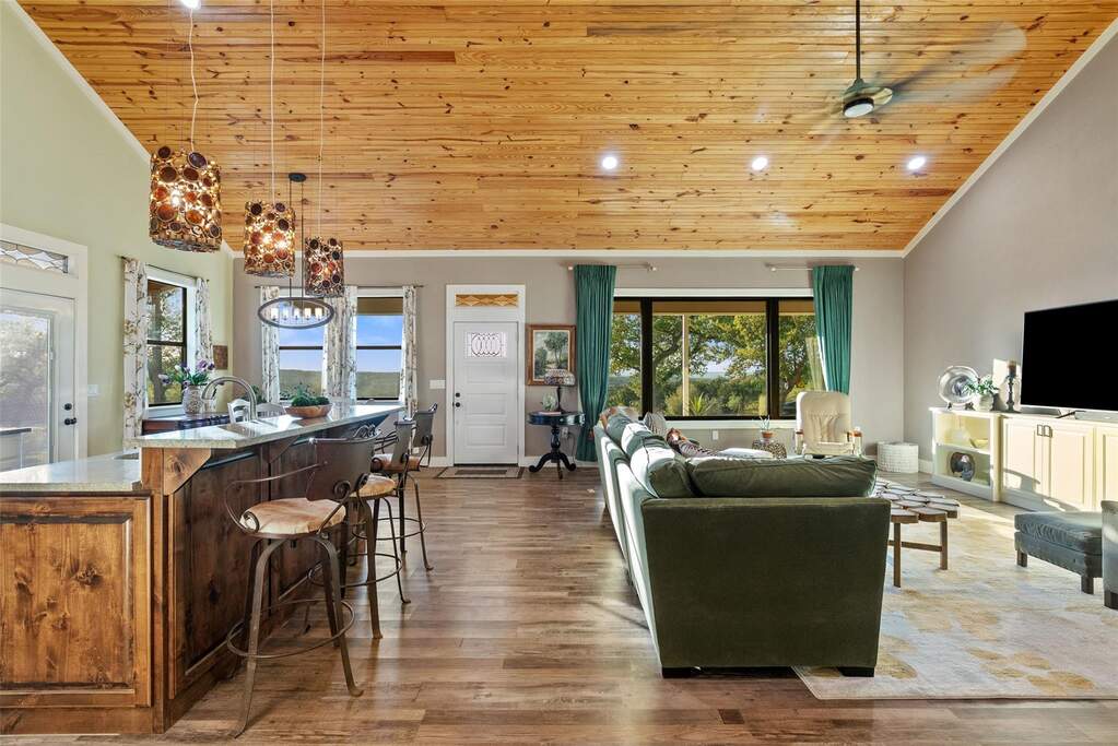 3 Bedroom Farm/Ranch/Plantation's Image 31