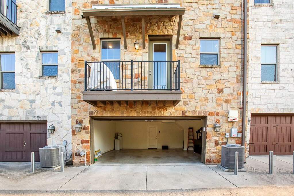 3 Bedroom Villa/Townhouse's Image 28