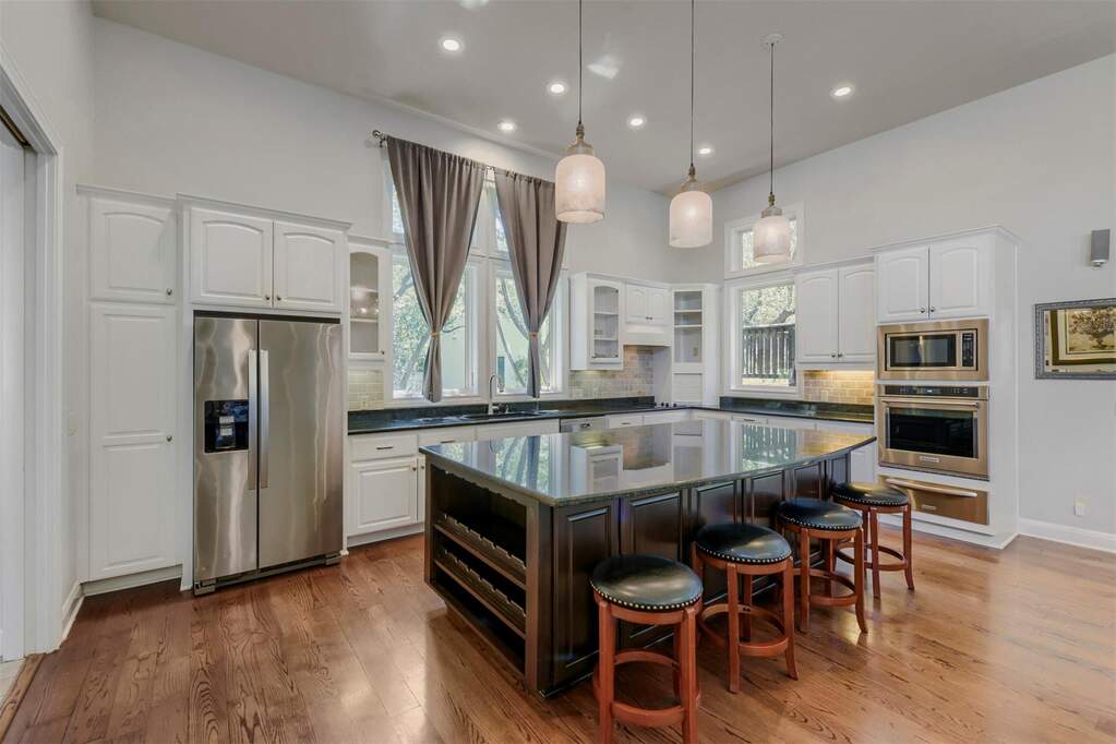 4 Bedroom Single Family Home/House's Image 12