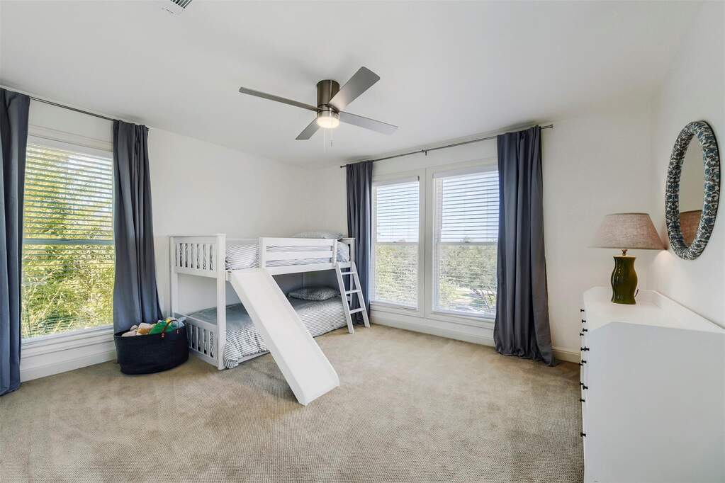 4 Bedroom Single Family Home/House's Image 23