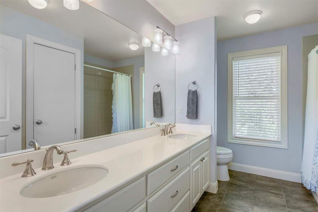 4 Bedroom Single Family Home/House's Image 24