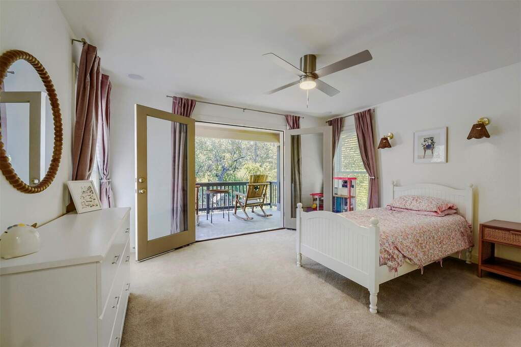 4 Bedroom Single Family Home/House's Image 25
