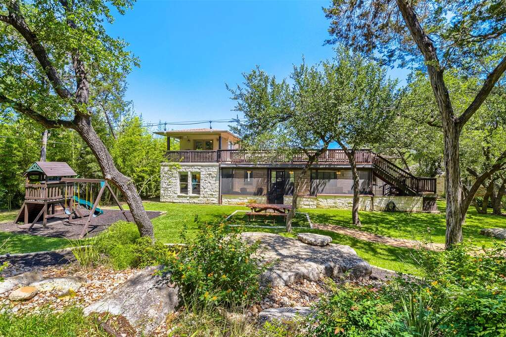 4 Bedroom Single Family Home/House's Image 33