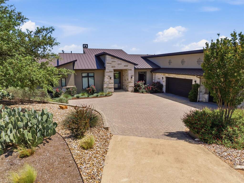 5 Bedroom Single Family Home/House's Image 29