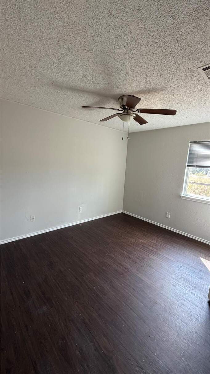 8 Bedroom Multi Unit's Image 8