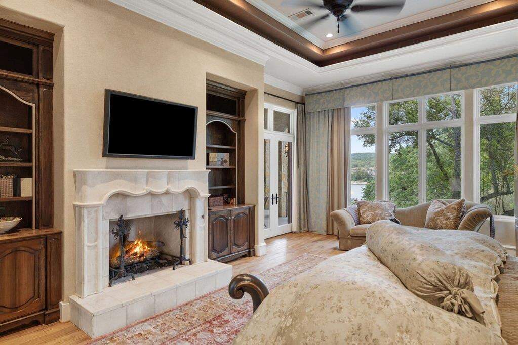 5 Bedroom Single Family Home/House's Image 10