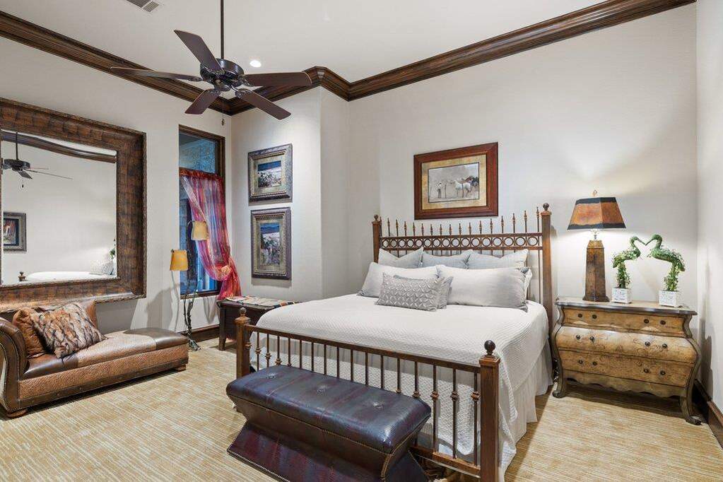 5 Bedroom Single Family Home/House's Image 25