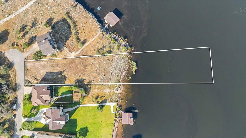 Deep water. Lot lines in photo are estimated.