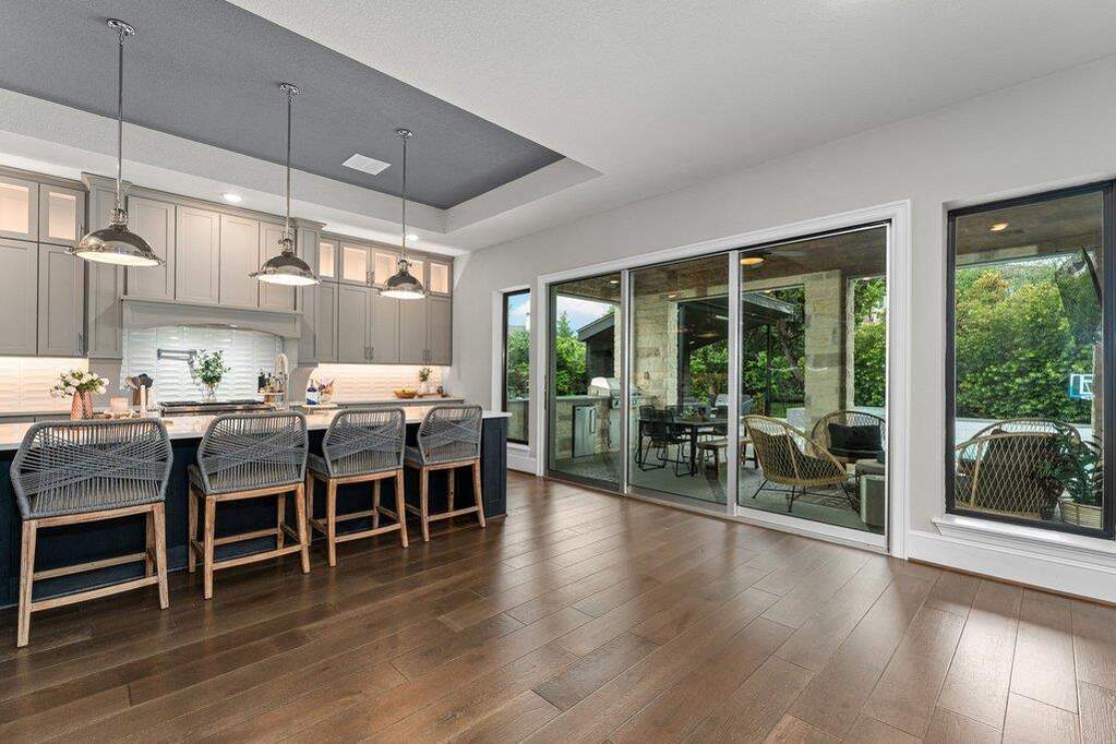 5 Bedroom Single Family Home/House's Image 10