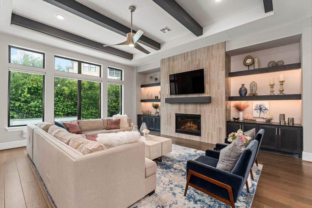 5 Bedroom Single Family Home/House's Image 11