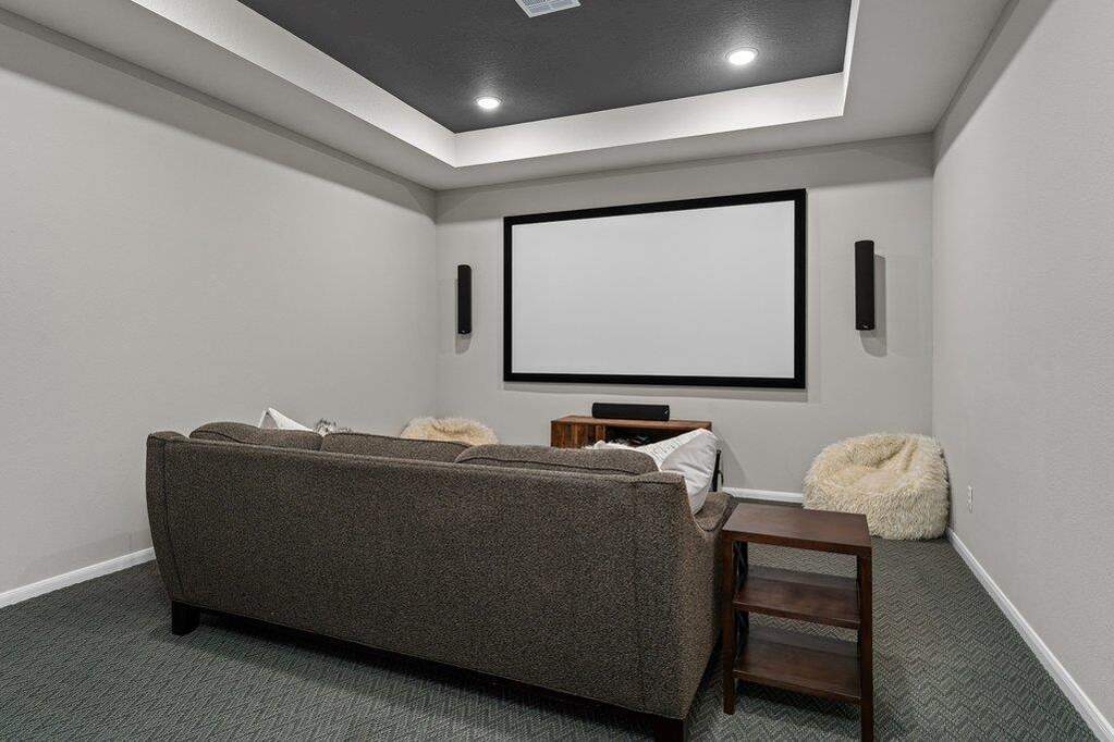 5 Bedroom Single Family Home/House's Image 25