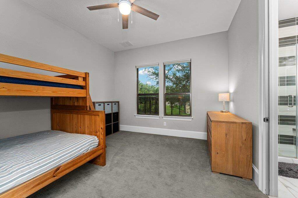 5 Bedroom Single Family Home/House's Image 28