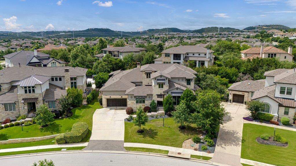 5 Bedroom Single Family Home/House's Image 37